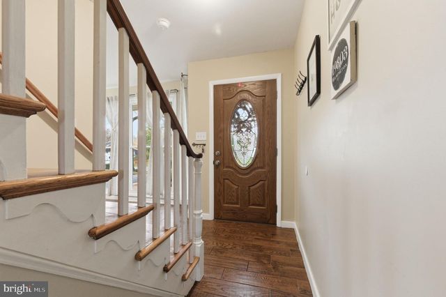 1111 N HILTON RD, Wilmington, DE 19803