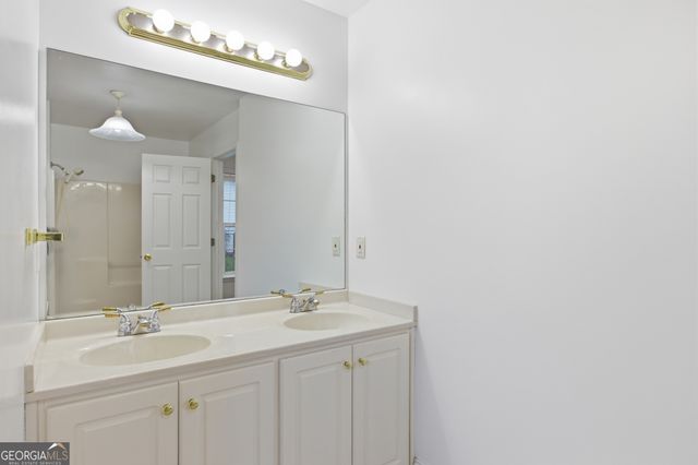 241 Tommy Irvin Road, Mount Airy, GA 30563