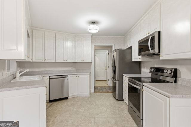 241 Tommy Irvin Road, Mount Airy, GA 30563