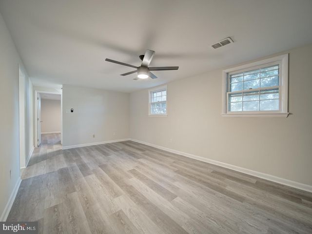 14725 LOCK DR, Centreville, VA 20120
