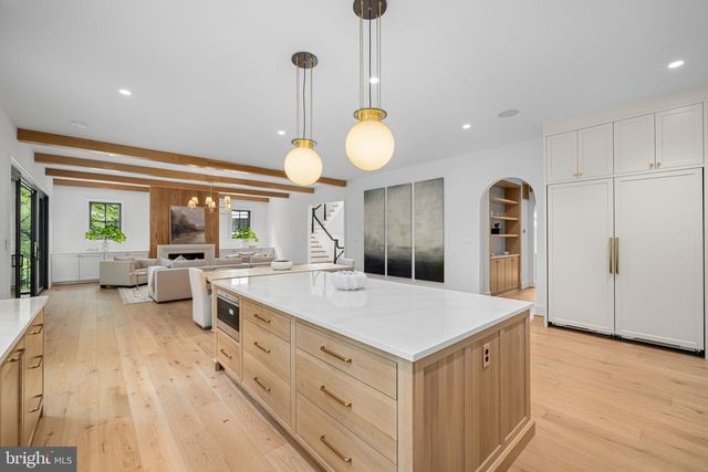 2107 ELLIOTT AVE, Mclean, VA 22101