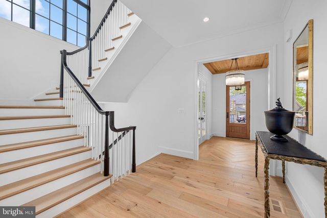 2107 ELLIOTT AVE, Mclean, VA 22101