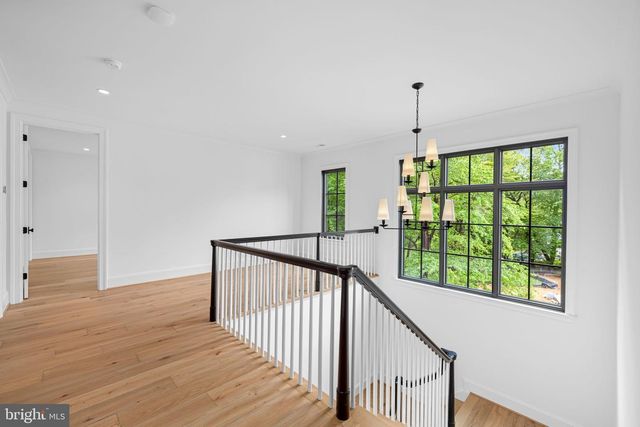 2107 ELLIOTT AVE, Mclean, VA 22101
