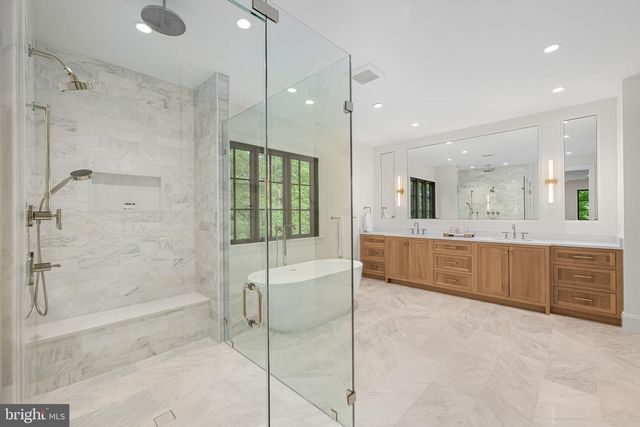 2107 ELLIOTT AVE, Mclean, VA 22101