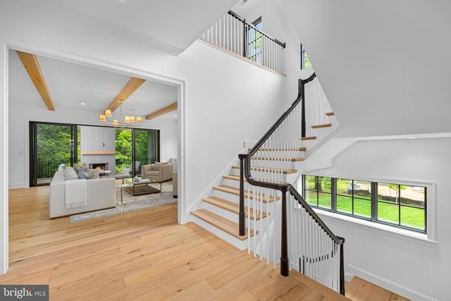 2107 ELLIOTT AVE, Mclean, VA 22101