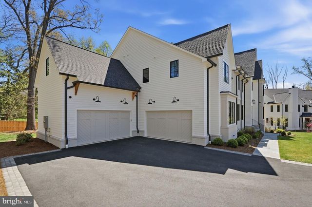2107 ELLIOTT AVE, Mclean, VA 22101