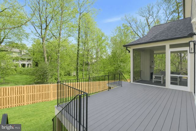 2107 ELLIOTT AVE, Mclean, VA 22101