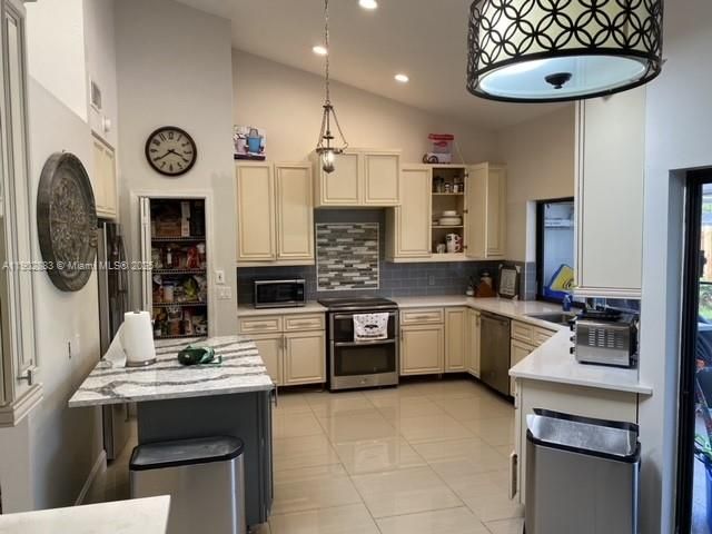 13647 Barberry Dr, Wellington, FL 33414