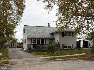 1546 FIRESIDE RD, York, PA 17404