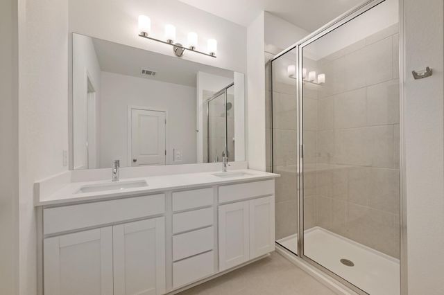 497 Orleanian DR B, Buda, TX 78610