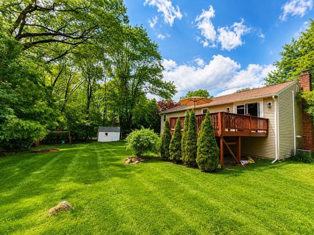 8 Concord Rd, Shrewsbury, MA 01545