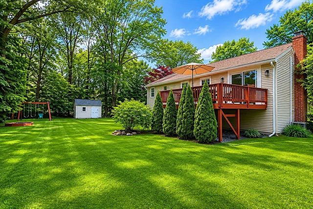 8 Concord Rd, Shrewsbury, MA 01545