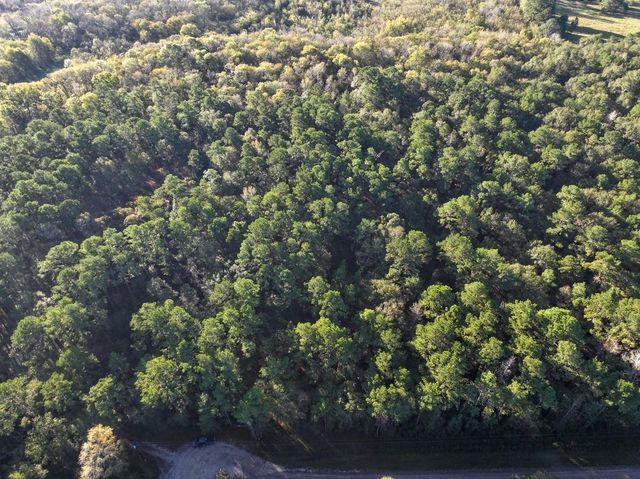 156 Lessa Lane, Huntsville, TX 77340