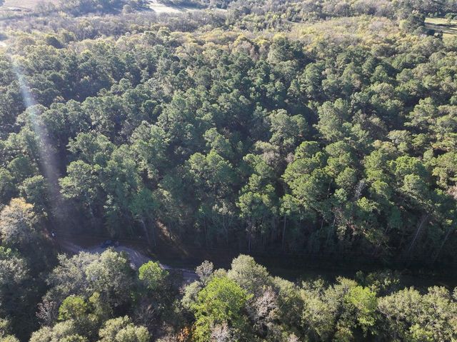 156 Lessa Lane, Huntsville, TX 77340