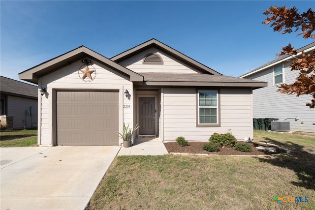 2204 Darst Drive, Seguin, TX 78155