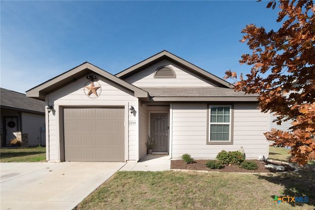 2204 Darst Drive, Seguin, TX 78155