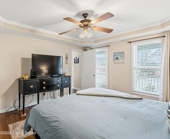 165 Lincoln Station Dr, Simpsonville, KY 40067