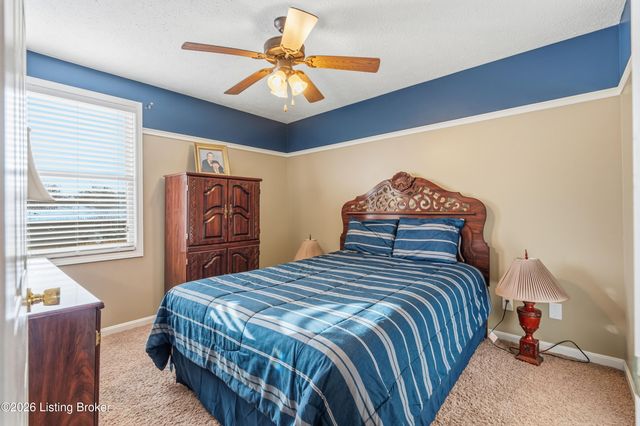 165 Lincoln Station Dr, Simpsonville, KY 40067