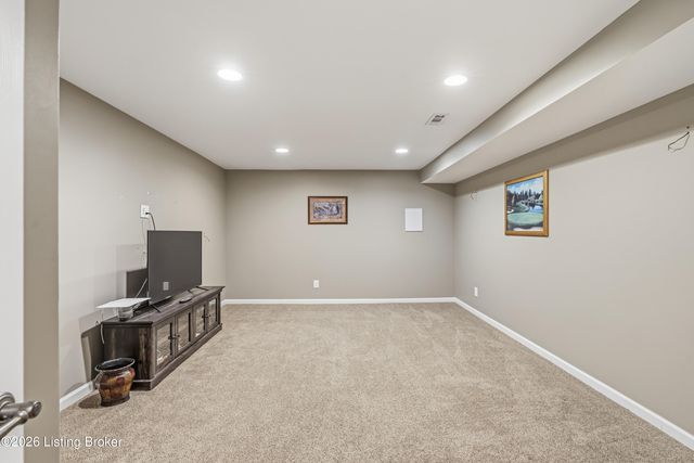 165 Lincoln Station Dr, Simpsonville, KY 40067