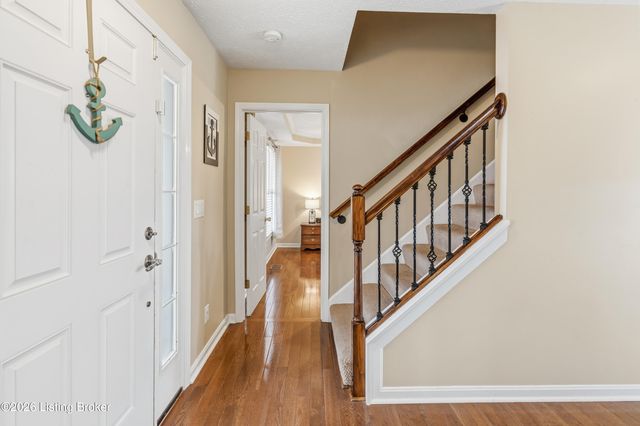 165 Lincoln Station Dr, Simpsonville, KY 40067