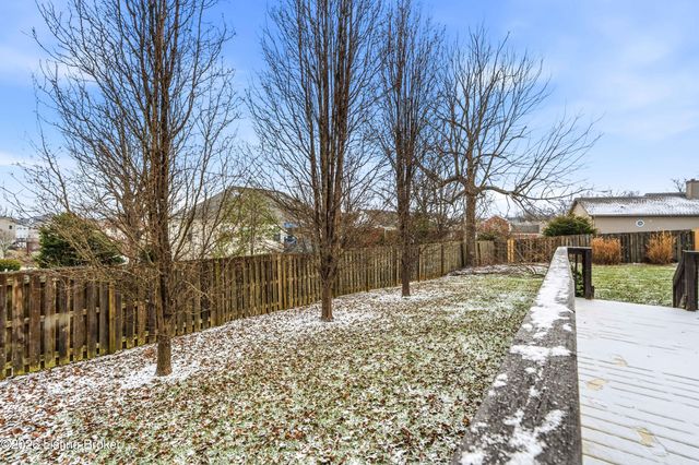 165 Lincoln Station Dr, Simpsonville, KY 40067