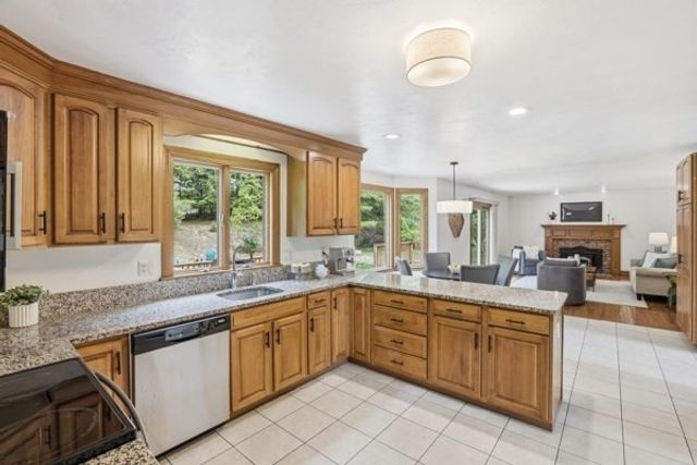 5 Gray Farm Rd., Littleton, MA 01460