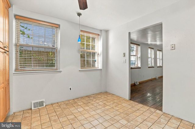 335 R POPLAR ST, Philadelphia, PA 19123