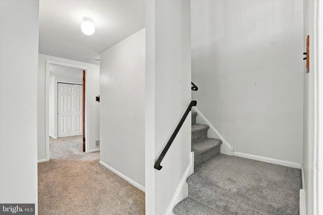 335 R POPLAR ST, Philadelphia, PA 19123
