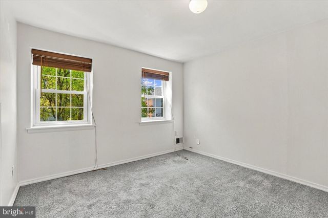 335 R POPLAR ST, Philadelphia, PA 19123