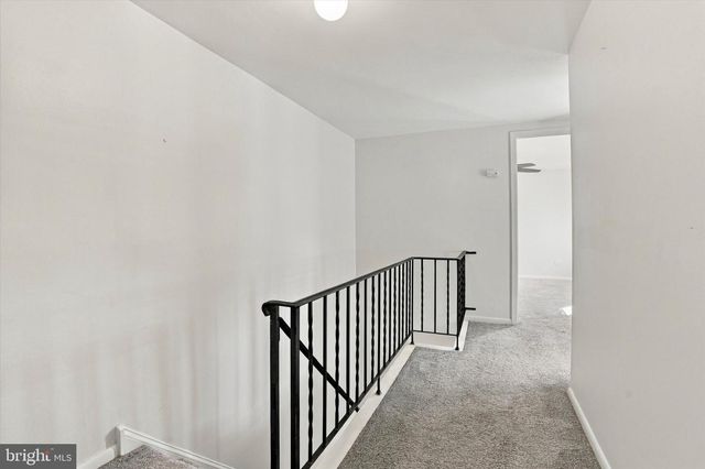 335 R POPLAR ST, Philadelphia, PA 19123