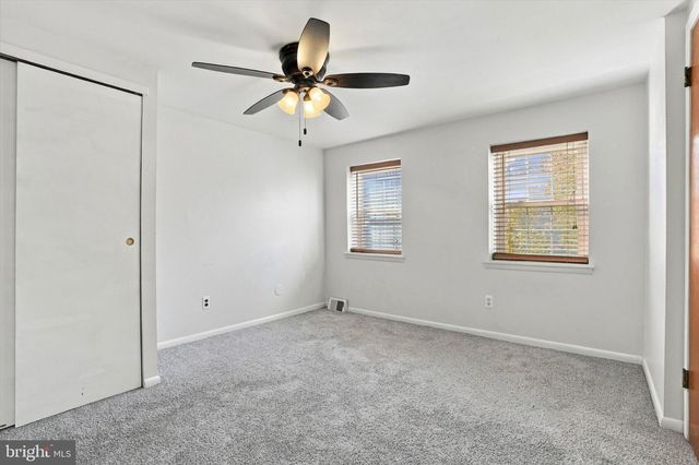 335 R POPLAR ST, Philadelphia, PA 19123
