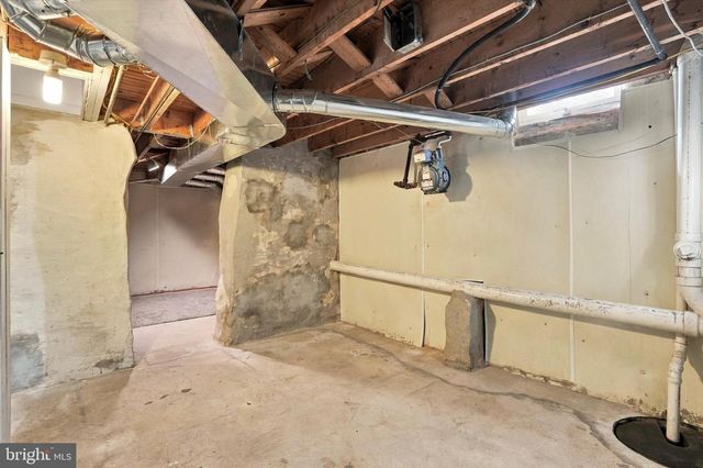 335 R POPLAR ST, Philadelphia, PA 19123