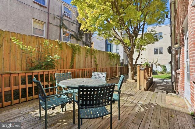 335 R POPLAR ST, Philadelphia, PA 19123