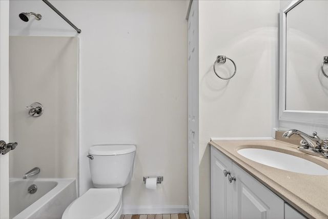 64 Broad Reach 107, Weymouth, MA 02191