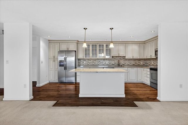 64 Broad Reach 107, Weymouth, MA 02191