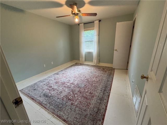 1721 Armistead Road, Fort Smith, AR 72916