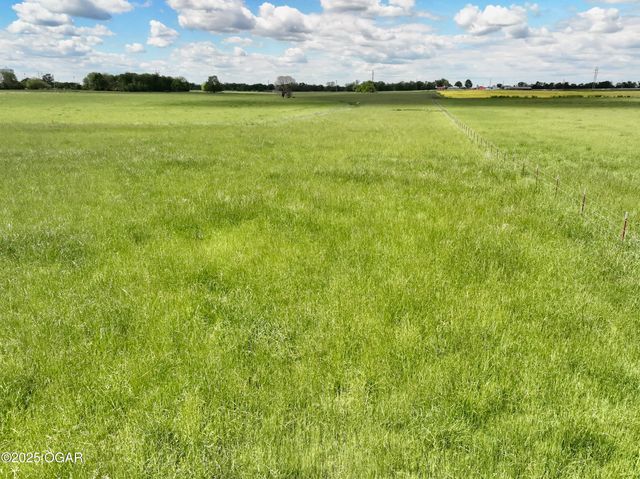5450 Cr 130, Carthage, MO 64836