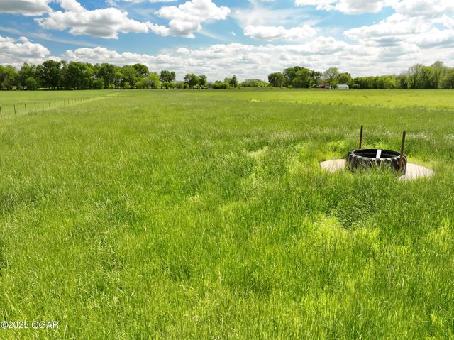 5450 Cr 130, Carthage, MO 64836