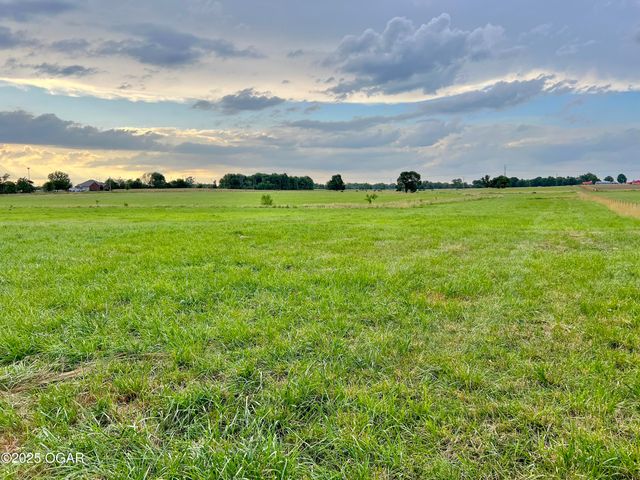 5450 Cr 130, Carthage, MO 64836