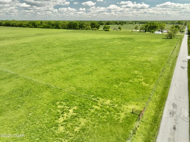 5450 Cr 130, Carthage, MO 64836