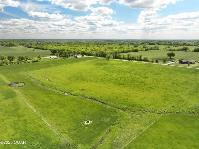 5450 Cr 130, Carthage, MO 64836