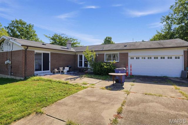 3102 Wintergreen Drive, Florissant, MO 63033