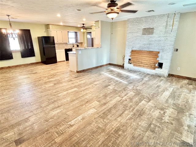 230 W Wolfhunters Lane, Mcalester, OK 74501