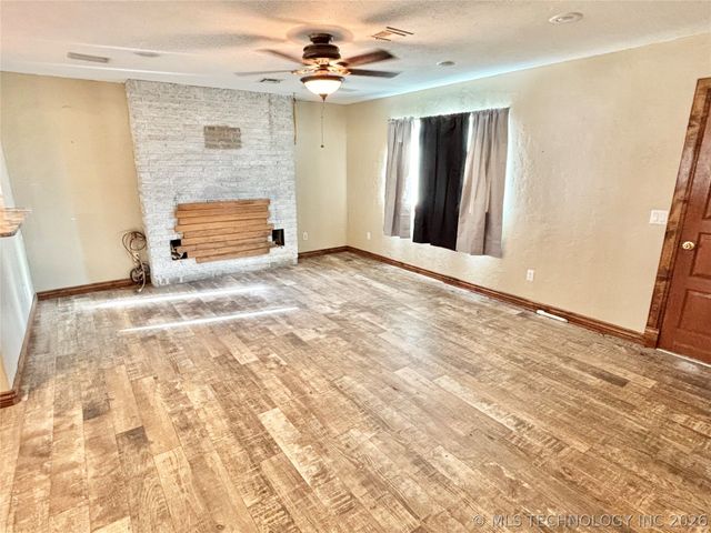 230 W Wolfhunters Lane, Mcalester, OK 74501
