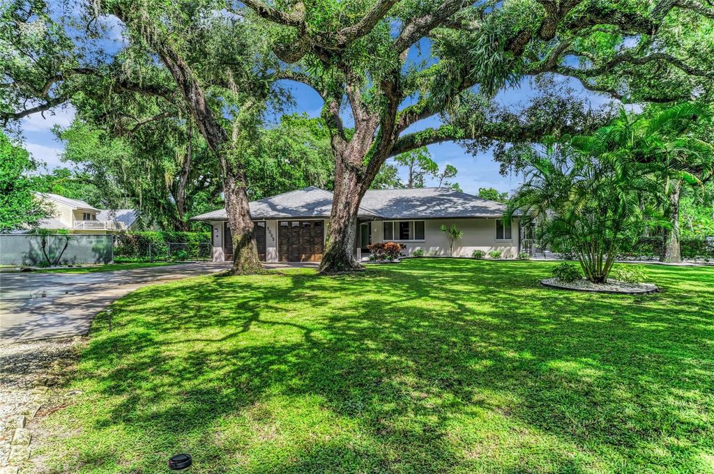 Image 12 of property listing at Address unavailable.