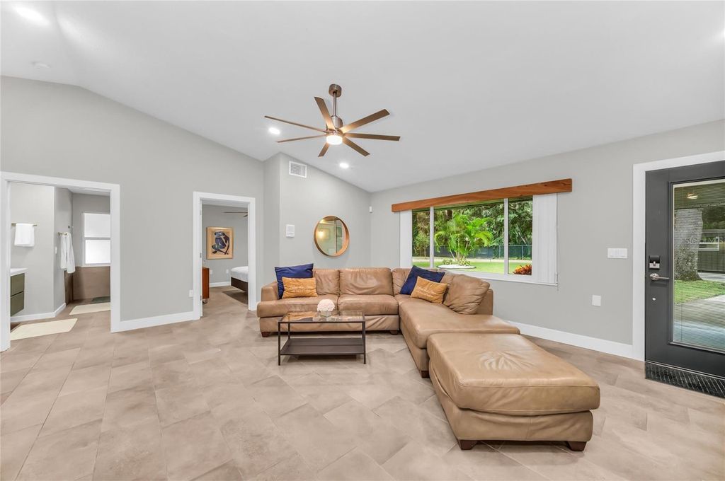 Image 15 of property listing at Address unavailable.