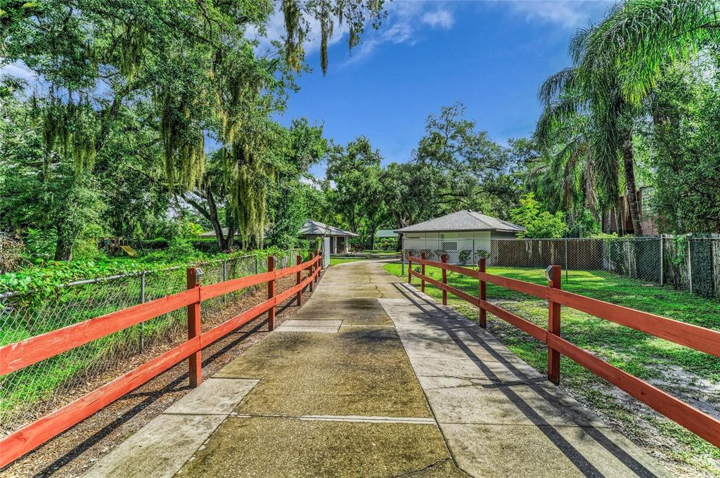 Image 5 of property listing at Address unavailable.