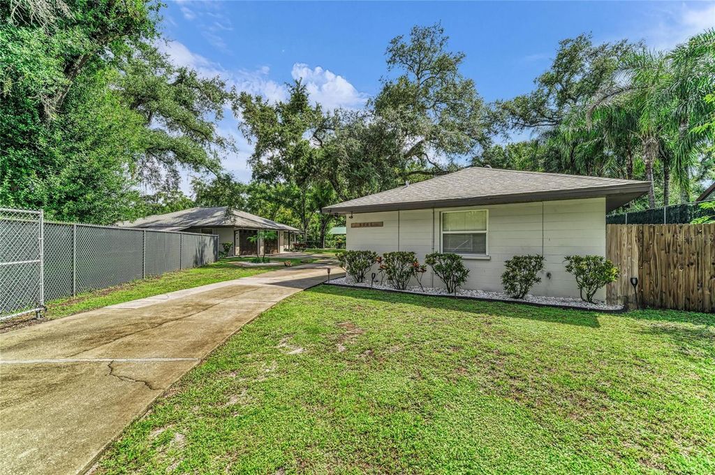 Image 9 of property listing at Address unavailable.