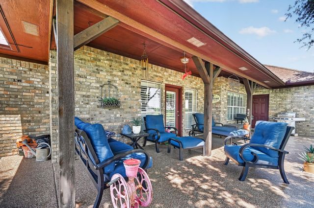 8034 Fm 902, Howe, TX 75459