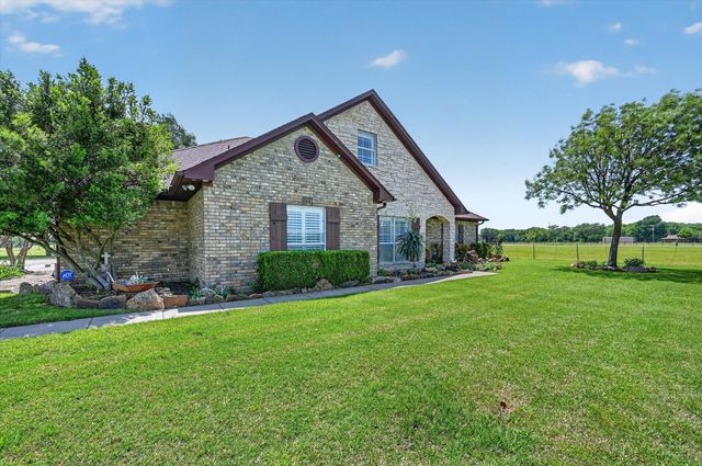 8034 Fm 902, Howe, TX 75459